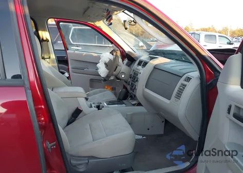 2010 Ford Escape Xlt z USA, uszkodzony, nr VIN 1FMCU9D71AKC59904